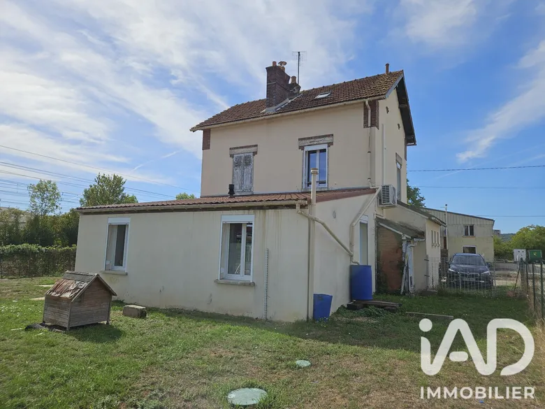 Maison 5 pièces 115 m² · à Saint-Julien-du-Sault · 115 m² · 129 000 €