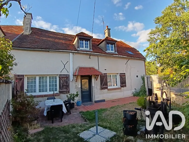 Maison 8 pièces 147 m² · à Venoy · 147 m² · 159 000 €