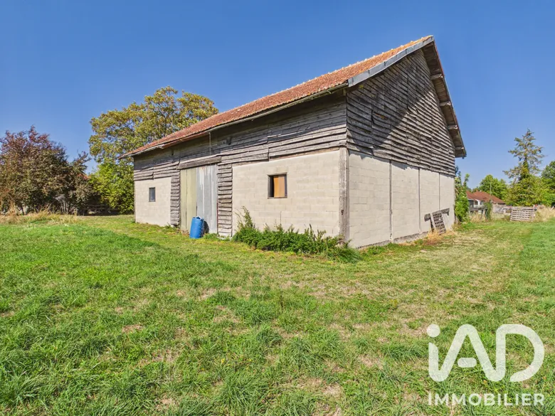 Maison 4 pièces 300 m² · à Charmont-sous-Barbuise · 300 m² · 69 000 €