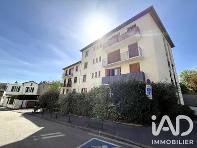 Appartement à Ville-d'Avray (92410)