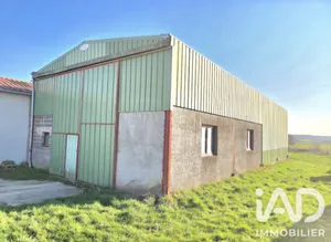 Grange à Mangiennes (55150)