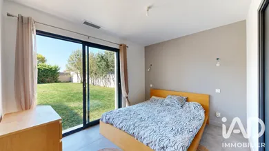 Architectural house in Saint-Hilaire (31410)
