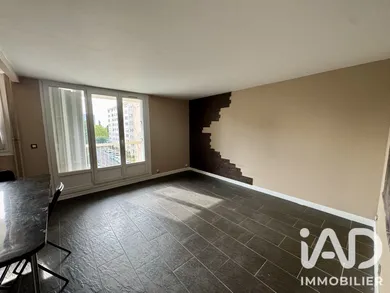 Apartment in Chilly-Mazarin (91380)