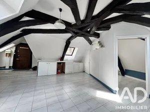 Apartment in Sens (89100)
