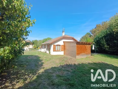 Maison traditionnelle à Les Avenières (38630)