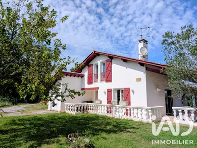Maison traditionnelle à Larressore (64480)