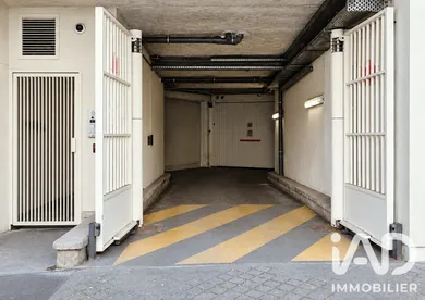 Parking in Paris (75019)