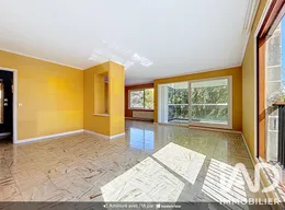 Apartment in Le Chesnay (78150)