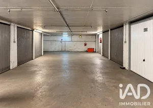 Garage in Paris (75010)