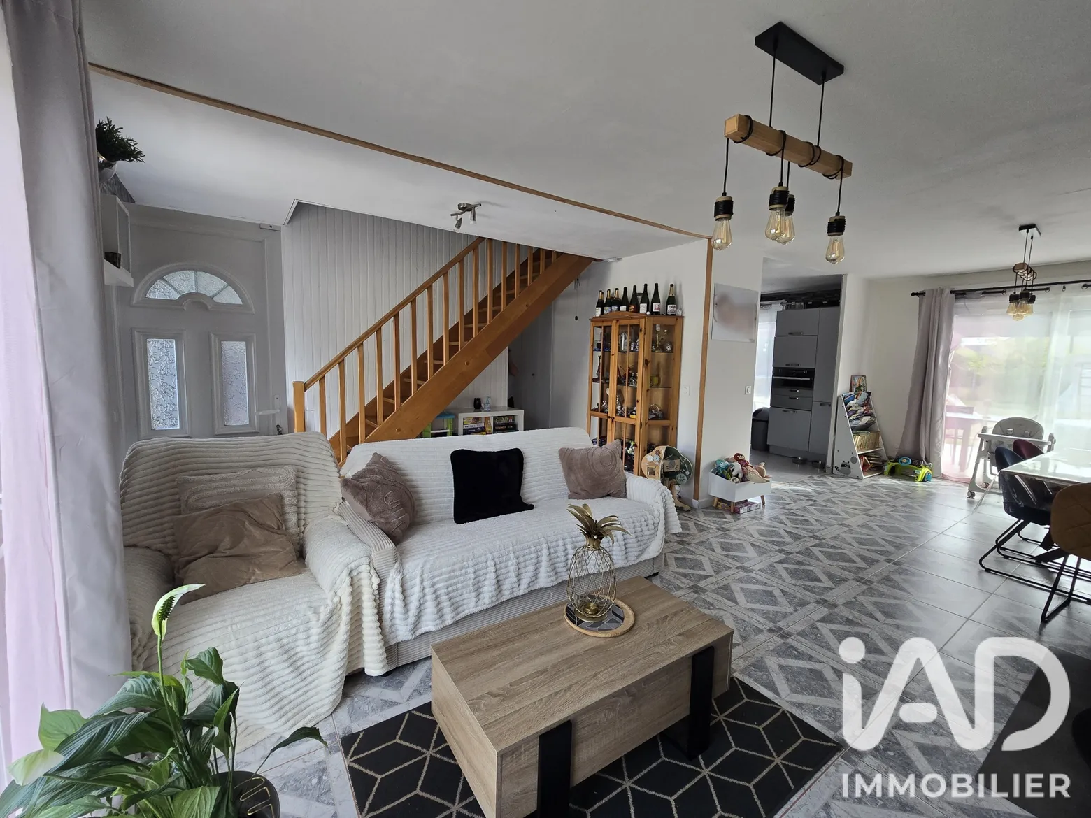Vente maison à Pannes (45700) : maison 7 pièces 125 m² - 2106093 — 2