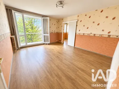 Apartment in Thiais (94320)