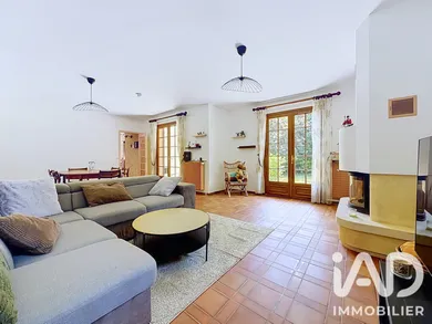 House in Villeneuve-le-Roi (94290)