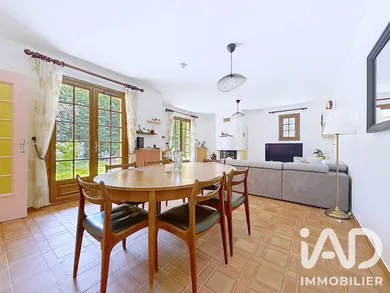 House in Villeneuve-le-Roi (94290)
