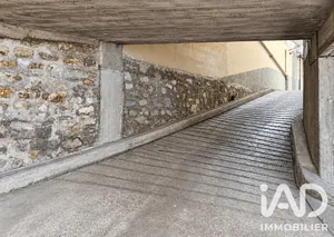 Parking à Paris (75012)