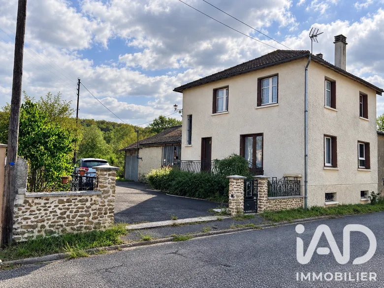Maison 5 pièces 113 m² · à Moussac · 113 m² · 100 000 €