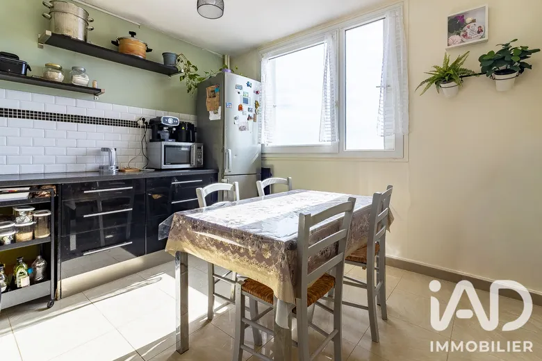 Appartement 4 pièces 82 m² · à Lyon · 81,6 m² · 219 000 €