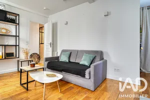 Apartment in Paris (75018)