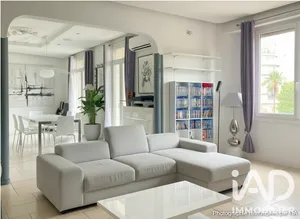 Apartment in Toulon (83000)