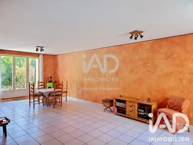Pavillon à Combs-la-Ville (77380)