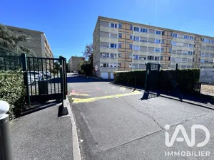 Apartment in Saint-Michel-sur-Orge (91240)