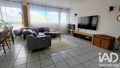 Apartment in Écouen (95440)