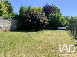 Land in Sens (89100)