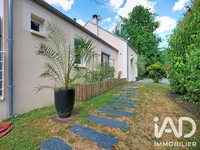 Maison 6 pièces 105 m² · à Villethierry · 105 m² · 283 000 €