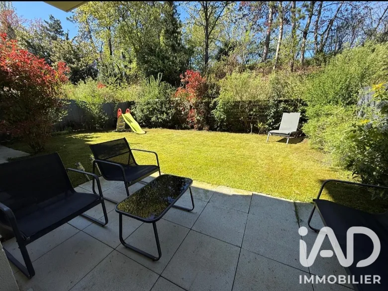 Appartement 3 pièces 61 m² · à Plaisir · 60,5 m² · 285 000 €