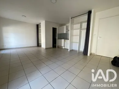 Appartement à Vayres (33870)