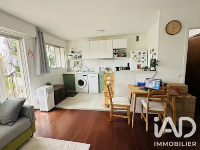 Apartment in Sceaux (92330)