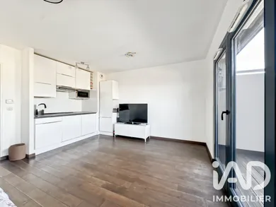 Apartment in Ballainvilliers (91160)