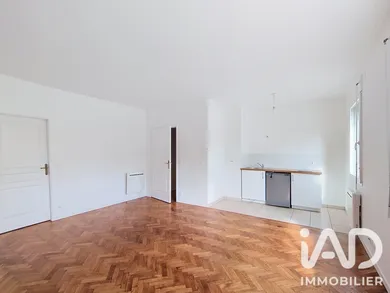 Studio à Paris (75019)