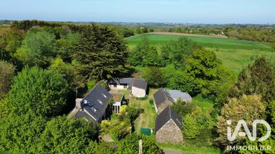 Domain in Trégomeur (22590)