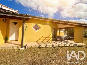 House in Prignac-et-Marcamps (33710)