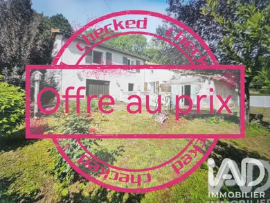 House in Javerlhac-et-la-Chapelle-Saint-Robert (24300)