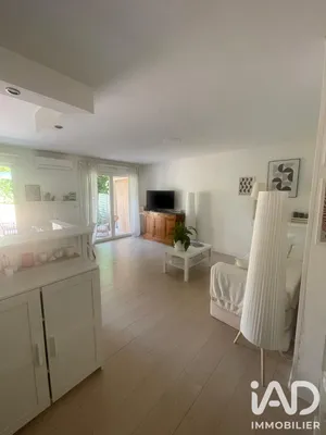 Apartment in Cannes (06150)