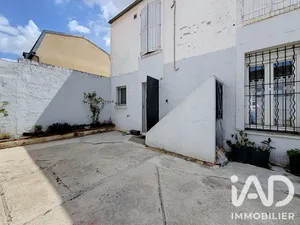 Apartment in Villejuif (94800)