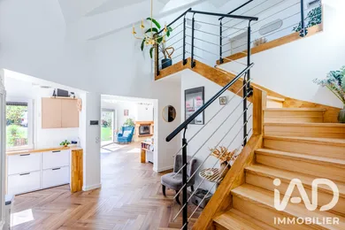 Maison d'architecte à Marines (95640)