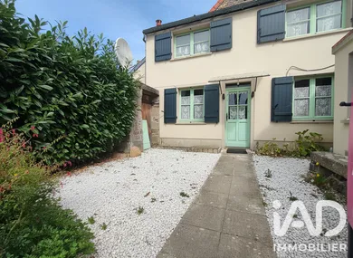 House in Champeaux (50530)