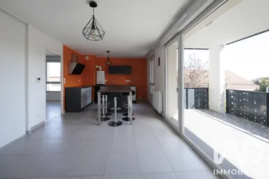 Apartment in Grézieu-la-Varenne (69290)