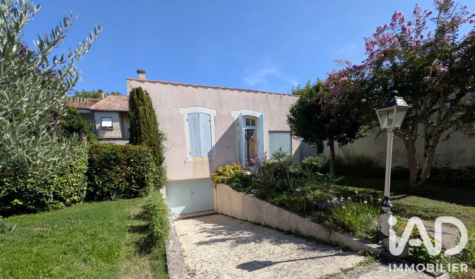Vente maison à Villeneuve-sur-Lot (47300) : maison de ville 7 pièces 186 m² - 2102246 — 2