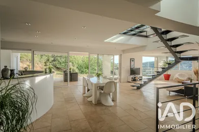 Maison d'architecte à Ucel (07200)