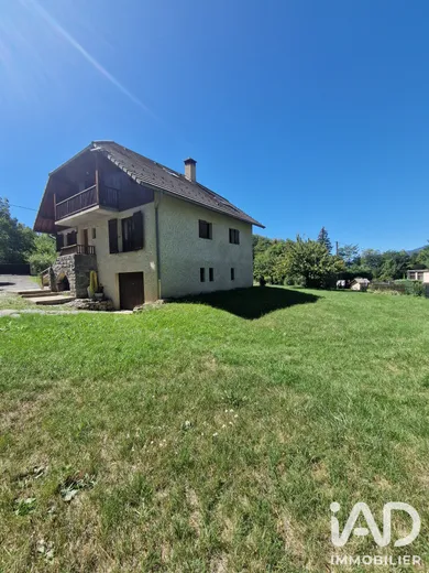 Pavillon à Saint-Sauveur (05200)