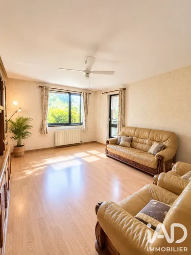 Appartement à Saint-Julien-en-Genevois (74160)