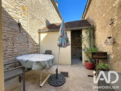 Townhouse in Vermenton (89270)