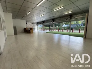 Commercial in Saussay (28260)