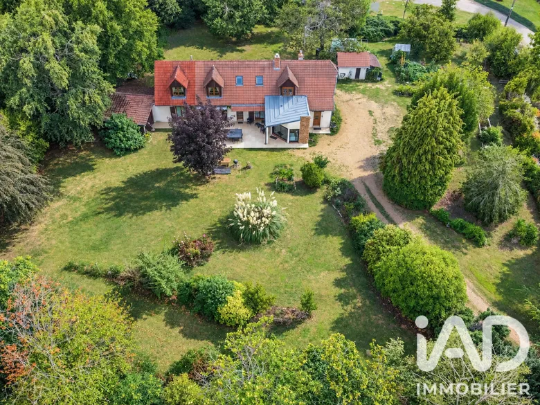 Maison 8 pièces 205 m² · à Changé · 205 m² · 399 900 €