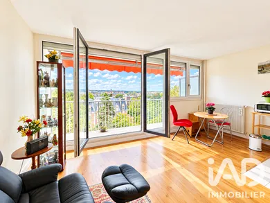 Apartment in Nanterre (92000)