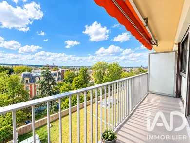 Apartment in Nanterre (92000)