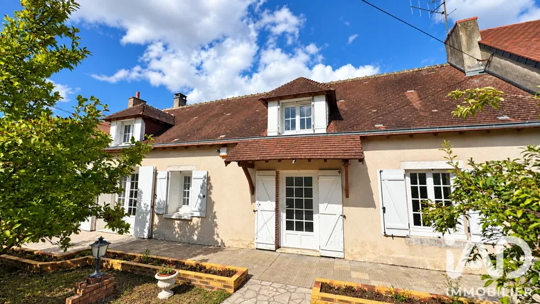 Maison 6 pièces 127 m² · à Saint-Léonard-en-Beauce · 126,5 m² · 137 800 €
